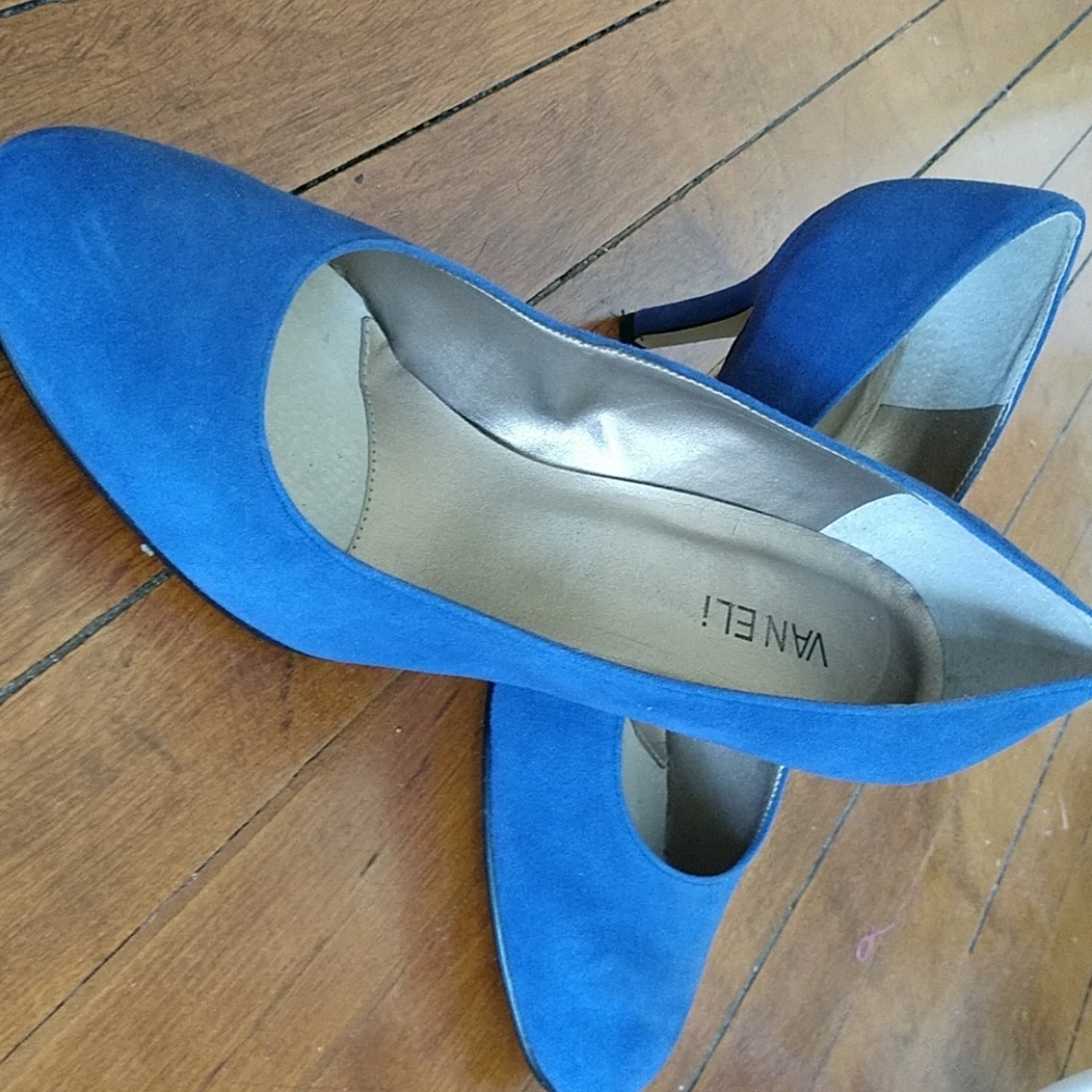 Great condition! Cobalt blue suede pumps, 10W